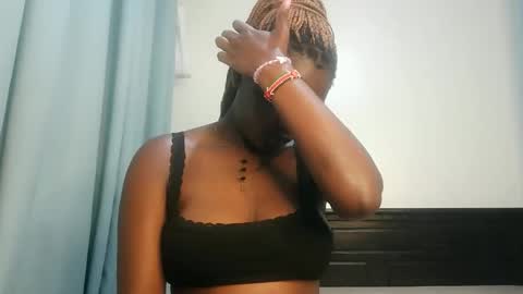 Lola online show from 01/09/26, 12:13