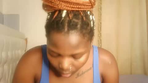 Lola online show from 03/25/26, 05:08