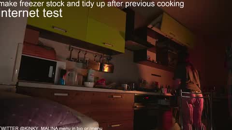 Snapshot of kinky_malina chatting on 03/06/25, 07:14 Heeey My name - Rose. Chat w me here or -  online show from 03/06/25, 07:14