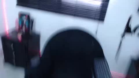 Snapshot of kinkyallisonsub chatting on 02/12/25, 03:27 Allison Diego online show from 02/12/25, 03:27