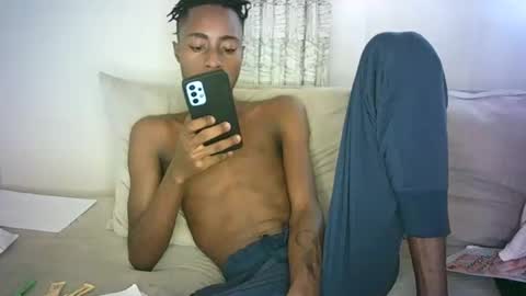 kinkybby_ online show from 01/03/25, 12:52