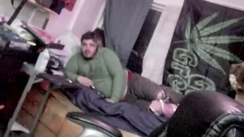 Snapshot of kinkybiguy14 chatting on 12/22/25, 04:31 Kinky Cassie online show from 12/22/25, 04:31