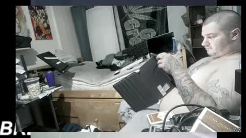 Snapshot of kinkybiguy14 chatting on 07/07/26, 07:23 Kinky Cassie online show from 07/07/26, 07:23