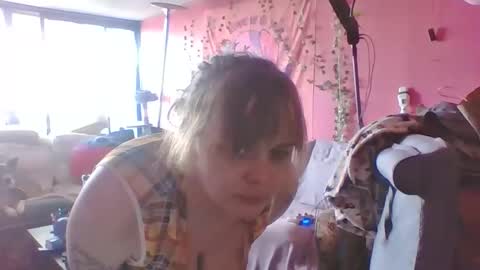 Snapshot of kinkyivy99 chatting on 03/29/26, 08:09 kinkyivy99 online show from 03/29/26, 08:09