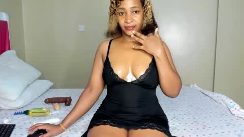 Snapshot of kinkylyla chatting on 07/03/26, 07:26 Kinky online show from 07/03/26, 07:26