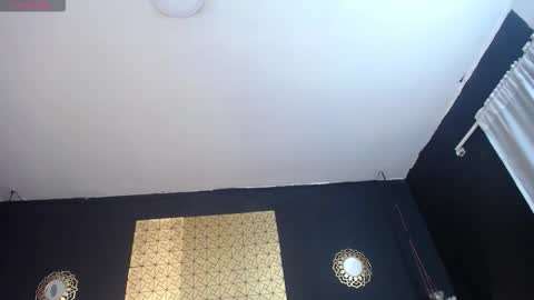 Snapshot of kinkyy_mom chatting on 02/10/26, 04:11 kinkyy_mom online show from 02/10/26, 04:11