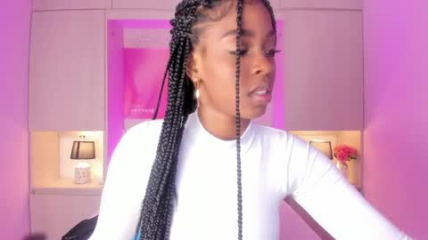 M A R A  online show from 10/07/25, 11:51