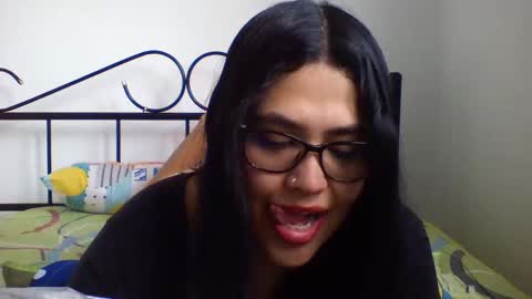 Snapshot of kion_and_valu chatting on 10/08/25, 05:43 kion_and_valu online show from 10/08/25, 05:43