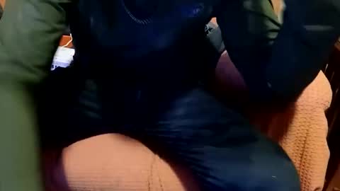 kipp62282 online show from 02/21/25, 04:40