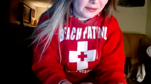 Snapshot of kipsy420 chatting on 12/15/25, 12:37 Kipsy Rose online show from 12/15/25, 12:37