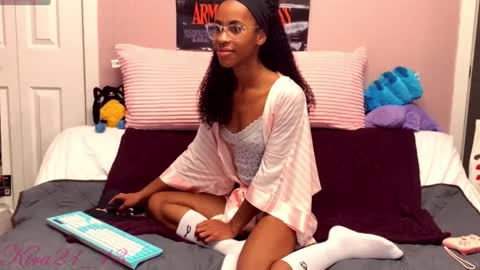 Kira21 13 online show from 10/27/25, 12:58