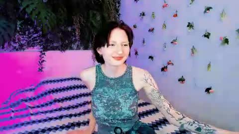 Snapshot of kira__cutie chatting on 06/19/26, 09:18 Kira online show from 06/19/26, 09:18