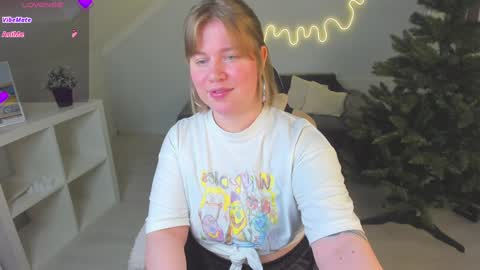 Snapshot of kira_citro chatting on 12/08/24, 03:13 Kira  NEXT STREAM December 4 5pm CET  11am EST online show from 12/08/24, 03:13