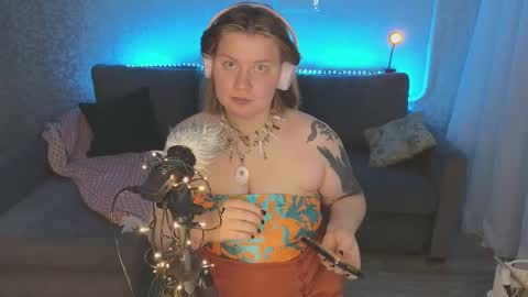 Snapshot of kira_citro chatting on 01/17/25, 08:33 Kira  NEXT STREAM December 4 5pm CET  11am EST online show from 01/17/25, 08:33