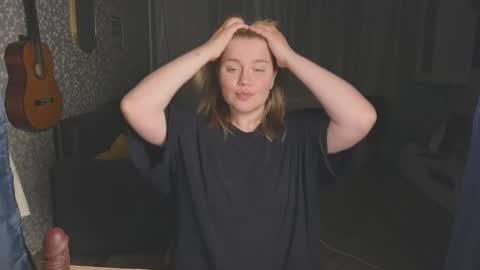 Snapshot of kira_citro chatting on 09/26/25, 03:43 Kira  NEXT STREAM December 4 5pm CET  11am EST online show from 09/26/25, 03:43