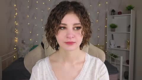 Snapshot of kira_fluffy chatting on 05/22/26, 05:58 Kira online show from 05/22/26, 05:58