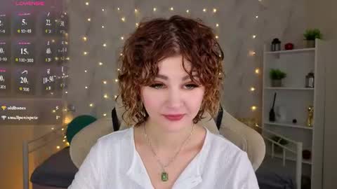 Snapshot of kira_fluffy chatting on 07/10/26, 12:15 Kira online show from 07/10/26, 12:15