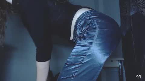 Snapshot of kira_foxy_ chatting on 02/13/25, 12:32 Kira online show from 02/13/25, 12:32