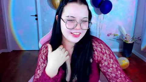 kira online show from 04/16/26, 01:06