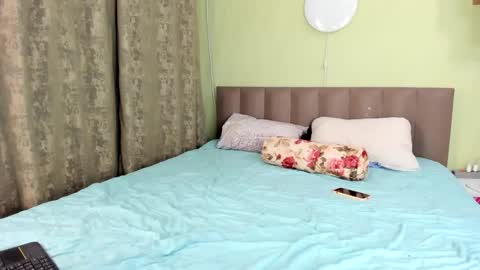 Snapshot of kira_kittyxxx chatting on 12/02/24, 06:20 Kira online show from 12/02/24, 06:20