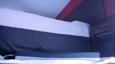 kira_mask online show from 03/14/26, 10:37