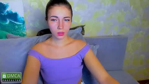 Snapshot of kira_moon_1 chatting on 12/04/25, 07:00 Kira online show from 12/04/25, 07:00