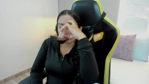 K I R A online show from 04/14/26, 11:16