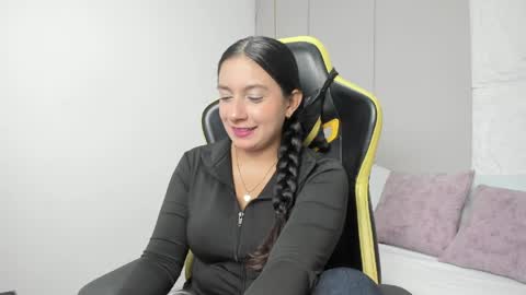 K I R A online show from 04/27/26, 12:36