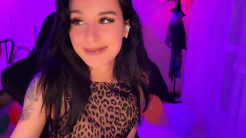 Snapshot of kira_sapphire chatting on 10/16/25, 03:07 Kira online show from 10/16/25, 03:07