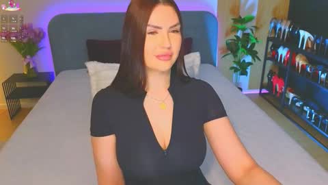 Kira online show from 03/12/26, 10:16