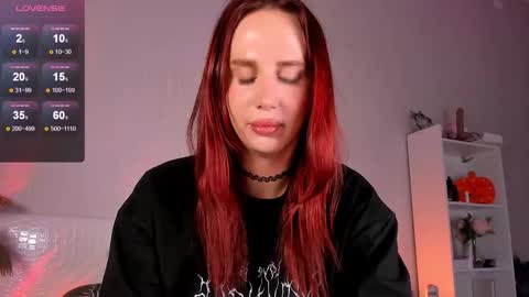 Kira online show from 11/10/25, 05:23