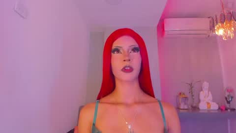 Snapshot of kira_vance chatting on 06/24/26, 11:37 Kira online show from 06/24/26, 11:37