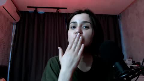 Kira  follow me  online show from 05/15/26, 11:23