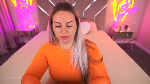 Kira online show from 11/11/25, 10:10