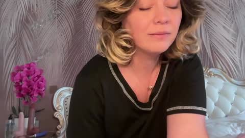 KiraDivine online show from 03/16/26, 01:37