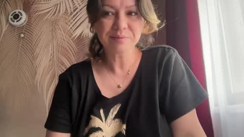 KiraDivine online show from 04/09/26, 12:43