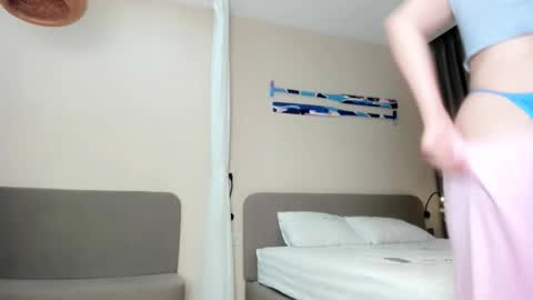 Snapshot of kiraempire chatting on 02/26/26, 12:15 love you online show from 02/26/26, 12:15