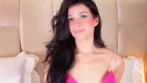 kira online show from 10/18/25, 01:52