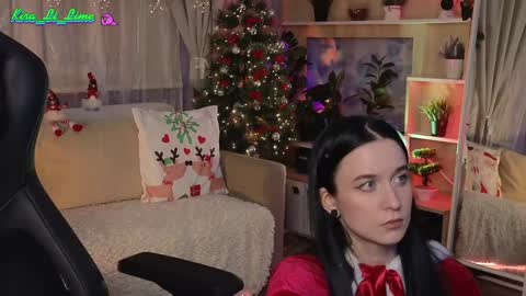 Snapshot of kiralilime chatting on 01/06/25, 10:47 Kira online show from 01/06/25, 10:47