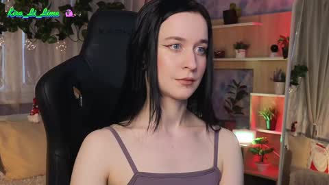 Snapshot of kiralilime chatting on 01/18/25, 11:43 Kira online show from 01/18/25, 11:43