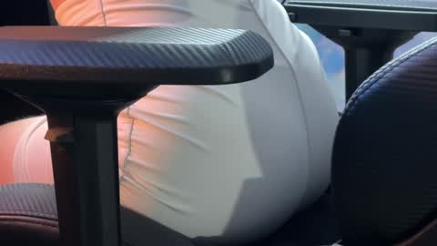 Snapshot of kiralilime chatting on 02/08/25, 09:25 Kira online show from 02/08/25, 09:25