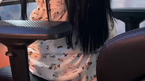 Snapshot of kiralilime chatting on 02/10/25, 07:17 Kira online show from 02/10/25, 07:17