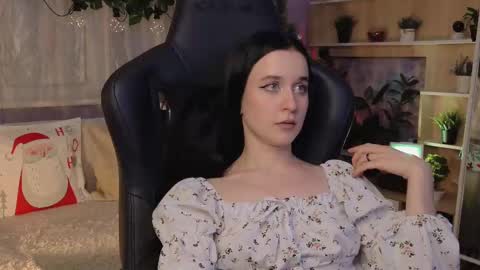 Snapshot of kiralilime chatting on 02/13/25, 11:04 Kira online show from 02/13/25, 11:04