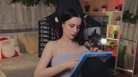 Snapshot of kiralilime chatting on 03/05/25, 07:17 Kira online show from 03/05/25, 07:17