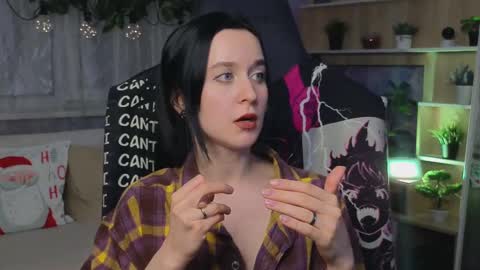 Snapshot of kiralilime chatting on 03/12/25, 10:07 Kira online show from 03/12/25, 10:07