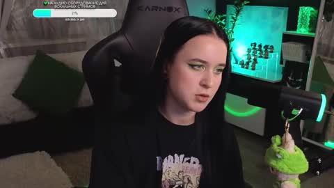 Snapshot of kiralilime chatting on 10/04/25, 11:25 Kira online show from 10/04/25, 11:25