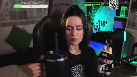 Snapshot of kiralilime chatting on 10/15/25, 05:46 Kira online show from 10/15/25, 05:46