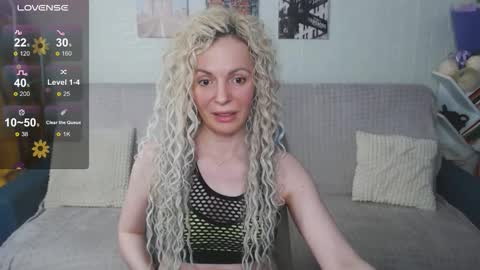 kiramartins cat online show from 11/30/25, 06:56