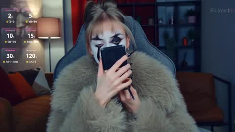 Kira online show from 04/02/26, 11:35