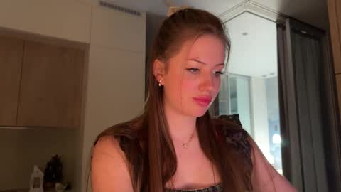 Kira online show from 01/11/26, 03:17